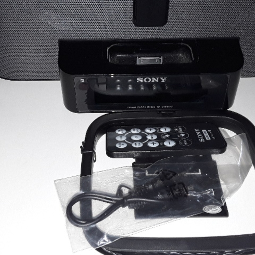 Sony Dream Machine Personal Audio System - Picture 6 of 6